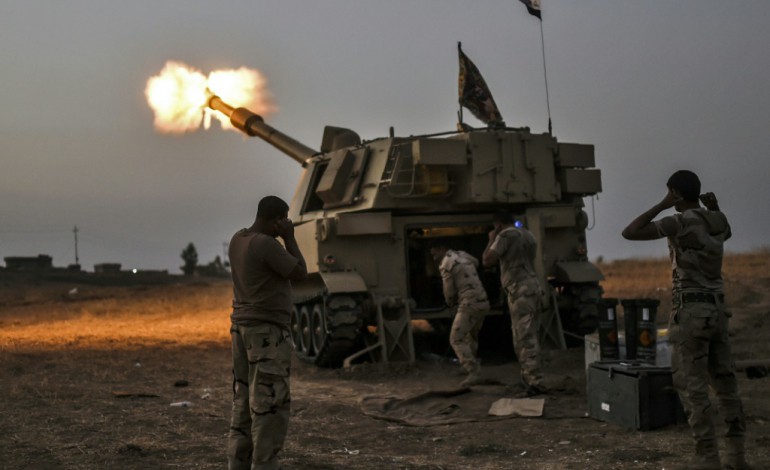 Al Qayyarah (Irak) (AFP). Irak: assauts imminents autour de Mossoul quitté par des chefs jihadistes