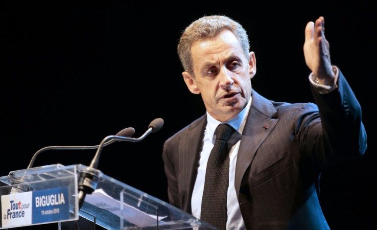 Paris (AFP). Primaire de la droite: Sarkozy lance un avertissement à Bayrou et Lagarde
