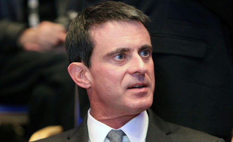 Francfort (AFP). Valls demande aux policiers de "continuer le dialogue" entamé avec le gouvernement