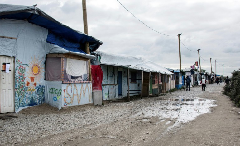 Calais (AFP). L'évacuation totale de la "Jungle" de Calais commencera lundi à 8H00 