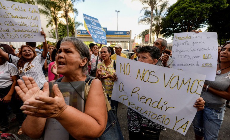 Caracas (AFP). Venezuela: l'opposition dénonce un "putsch" gouvernemental