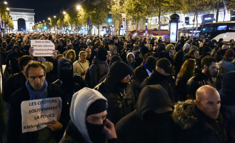 Paris (AFP). Policiers: le bras de fer se poursuit entre les manifestants et le gouvernement