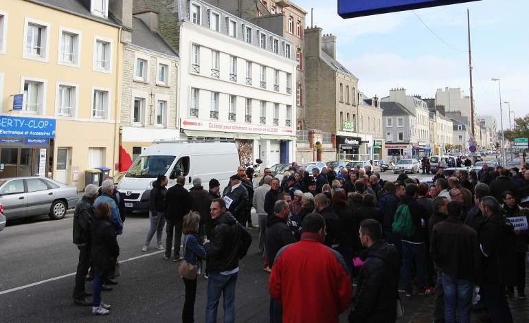 Cherbourg. Malaise dans la police : manifestations devant les commissariats de Cherbourg et Granville