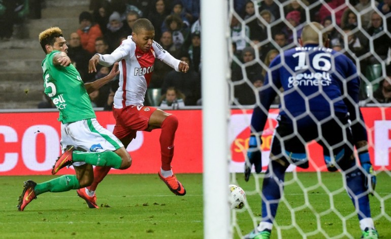 Ligue 1: Monaco freiné par les Verts, de l'oxygène pour Lyon et Genesio