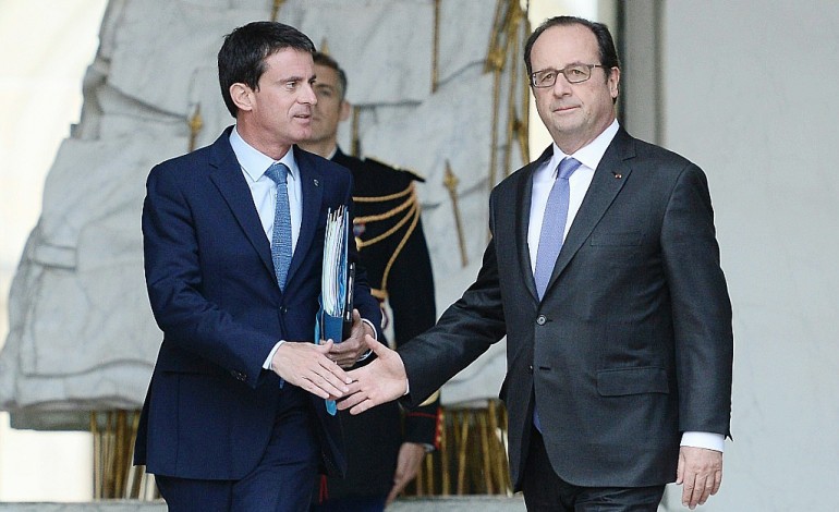 Hollande appelle l'exécutif à la "cohésion et la solidarité"