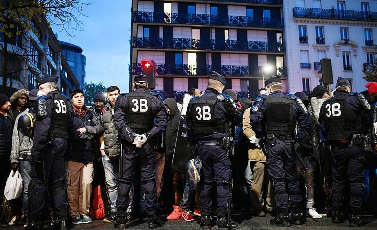 Plus de 3.800 migrants évacués d'un campement à Paris