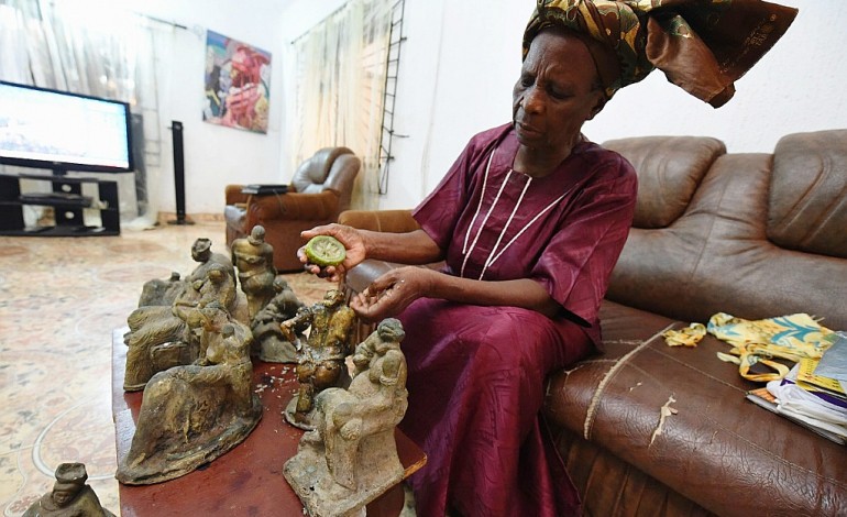Benin City: l'art du bronze de mère en fille