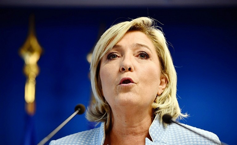Marine Le Pen espère imiter Trump en 2017