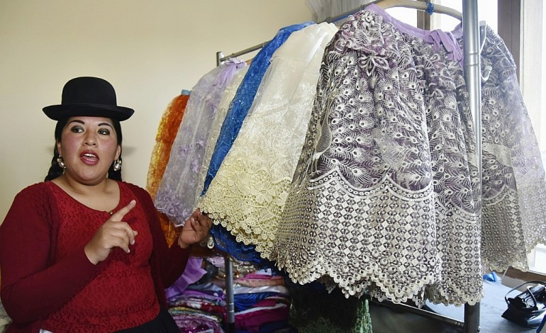 La mode "cholita" des indigènes de Bolivie à la conquête du monde