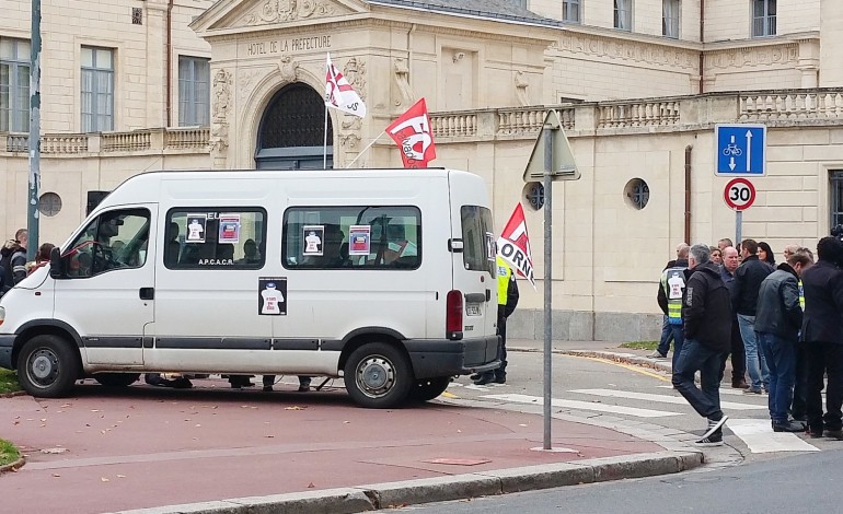 Caen. Les policiers municipaux ont exprimé leur colère devant la préfecture à Caen
