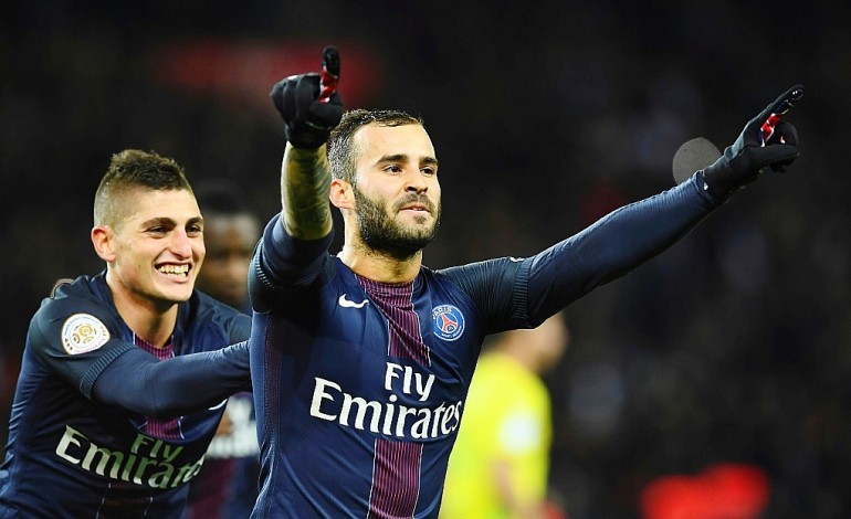 Ligue 1: le PSG recolle en tête après son succès contre Nantes