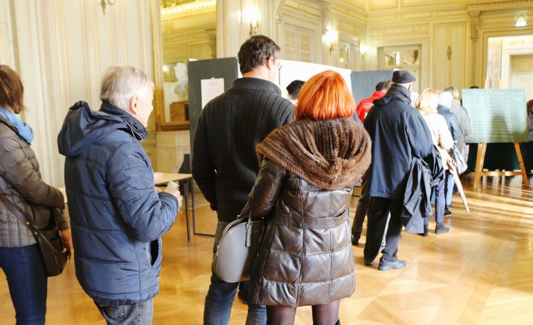 Cherbourg : pic d'affluence à la mi-journée pour voter à la primaire de la droite