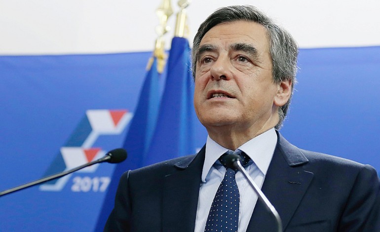 Après la chute de Sarkozy, Fillon favori, Juppé en difficulté