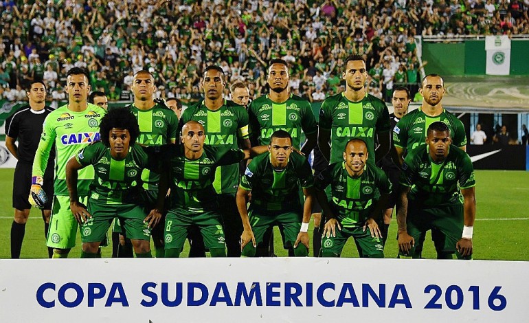 Brésil: crash d'un avion transportant l'équipe de foot Chapecoense