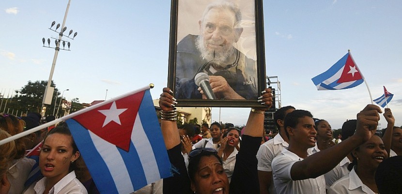 Santiago de Cuba fait ses adieux à Fidel Castro avant ses funérailles
