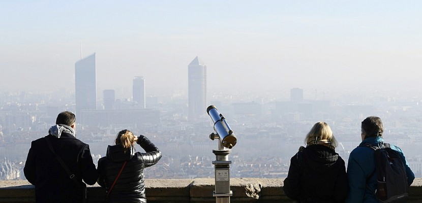 Pollution: après Paris, circulation alternée à Lyon