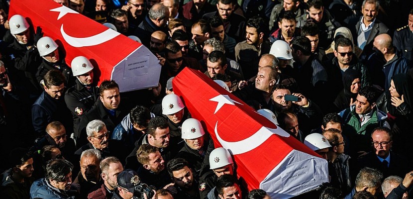 Turquie: le bilan du double attentat d'Istanbul monte à 44 morts