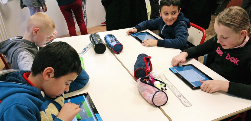Rouen. Près de Rouen, les tablettes comme cahiers numériques dans les écoles prioritaires