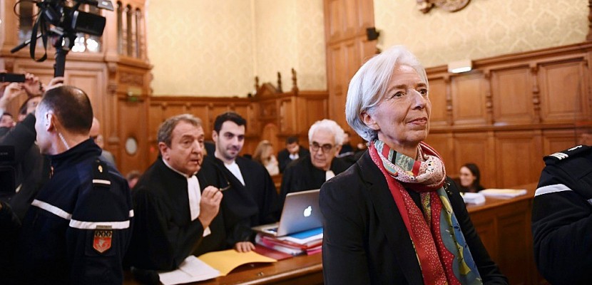 Arbitrage Tapie: "le risque de fraude m'a échappé", dit Lagarde