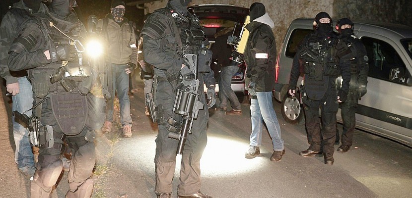 ETA: les cinq personnes interpellées transférées à Paris lundi
