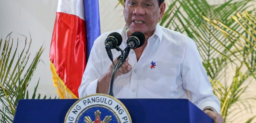 Philippines: ouverture d'une enquête sur les aveux du président