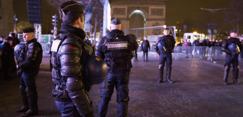 Réveillon du Nouvel An: Paris un peu plus à la fête qu'en 2015