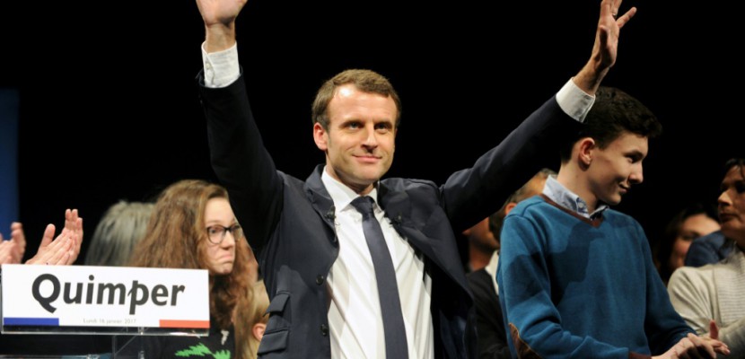 Macron en tête dans l'opinion, percée de Mélenchon, Montebourg, Hamon