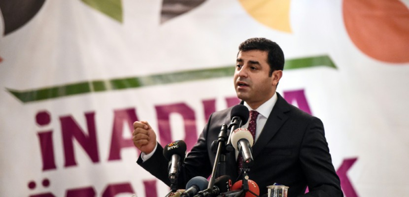 Le parquet turc requiert 142 ans de prison pour un leader kurde