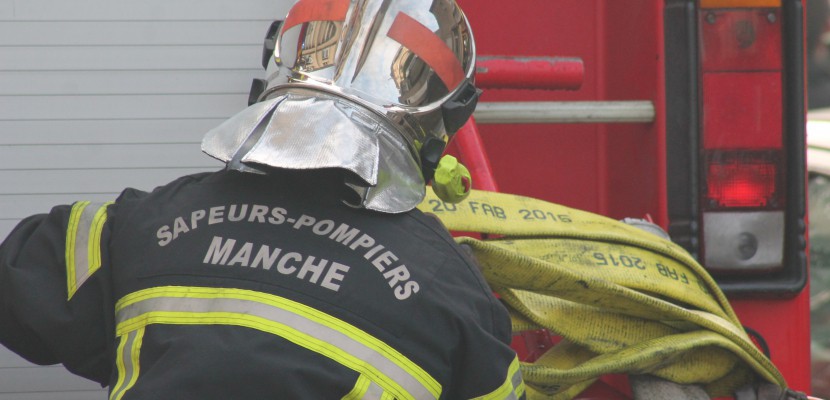 Le Mesnillard. Manche : un incendie en pleine nuit, près de Saint-Hilaire-du-Harcouet