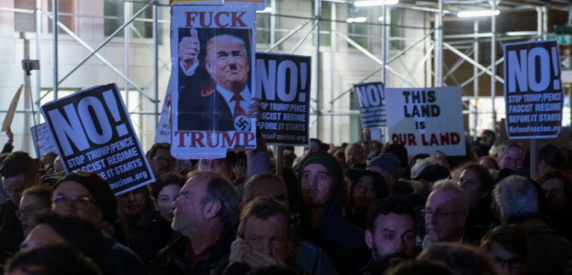 De Niro, Moore et des milliers de New Yorkais contre Trump