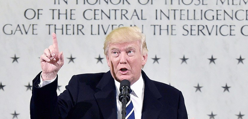Donald Trump au siège de la CIA: "Je suis avec vous à 1000%"