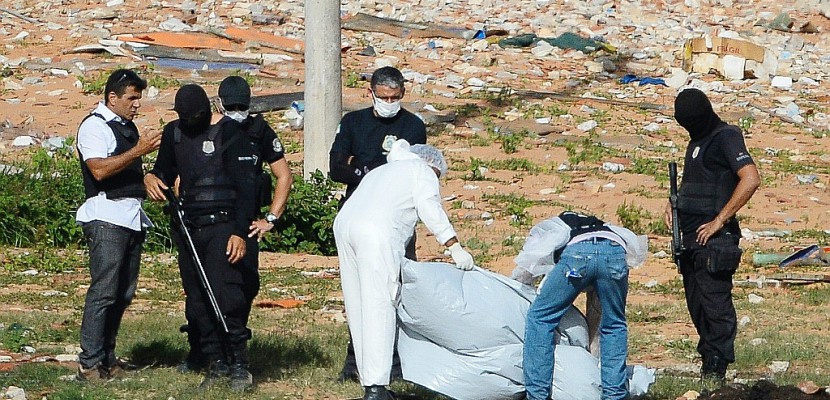 Brésil: des restes de deux corps découverts à la prison de Natal