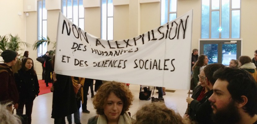 Caen. Université de Caen : des manifestants font interrompre la cérémonie de voeux [vidéo]