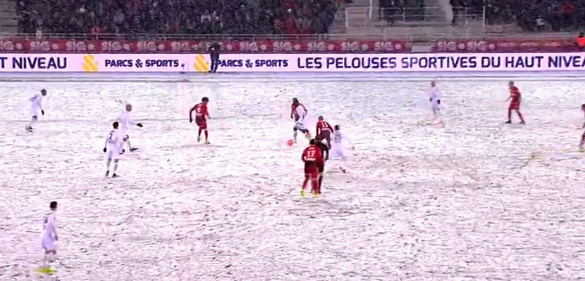 Caen. FOOTBALL (Ligue 1; 25e journée) : Sous une tempête de neige, le SM Caen chute à Dijon et continue sa glissade incontrôlée au classement (2-0)
