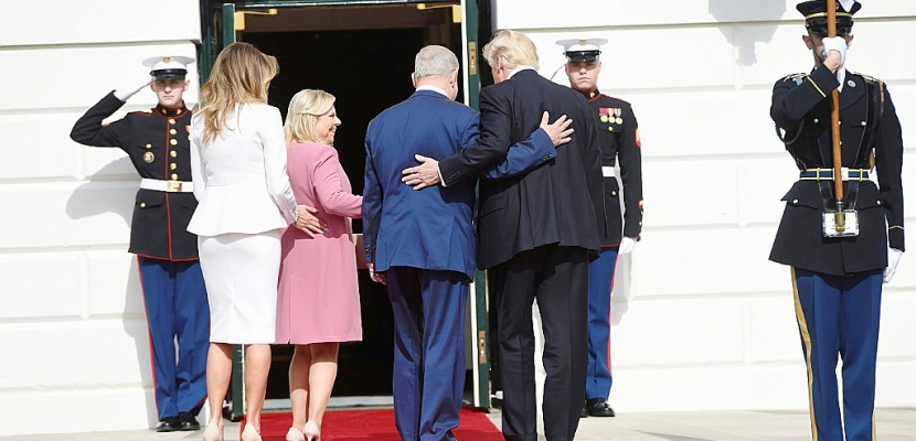 Donald Trump accueille Benjamin Netanyahu à la Maison Blanche