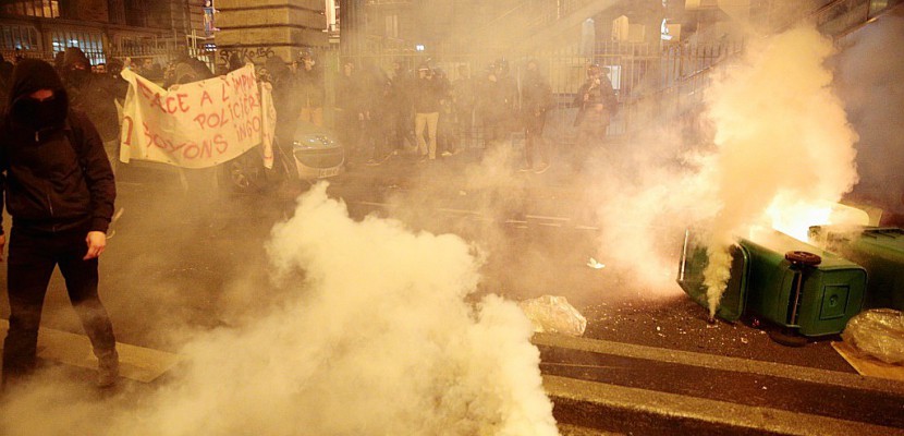 Affaire Théo: heurts entre manifestants et policiers à Paris