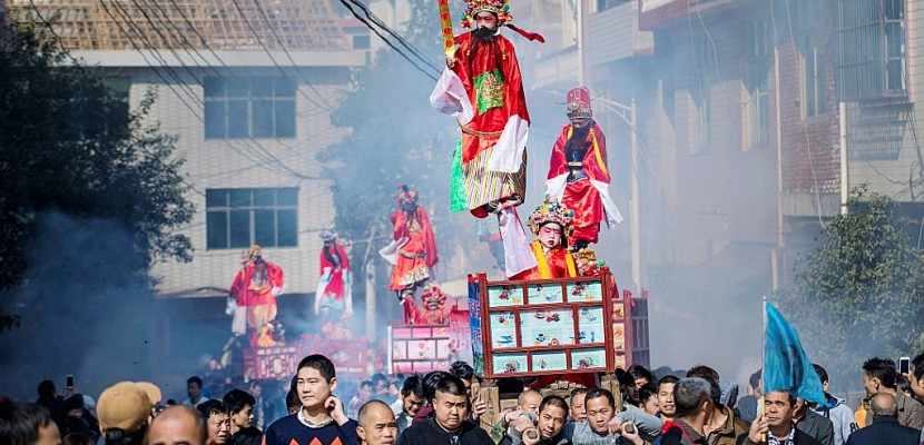 En Chine, une parade d'enfants en souvenir de sacrifices humains