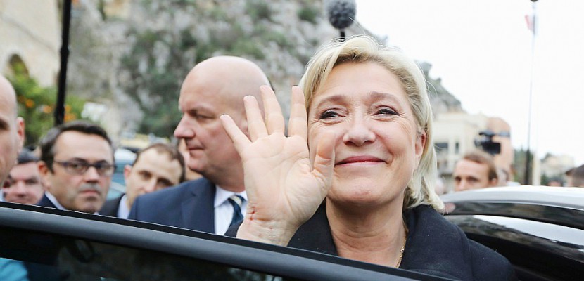 Emplois fictifs au Parlement européen: Marine Le Pen nie avoir reconnu