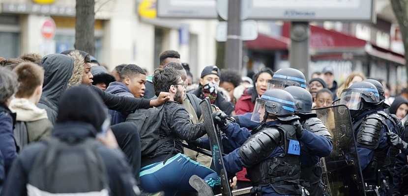 Violences policières: heurts lors d'une manifestation à Paris
