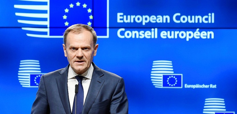 UE: la réélection de Tusk empoisonne un sommet à Bruxelles