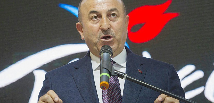 Pays-Bas: le ministre turc Cavusoglu maintient sa visite