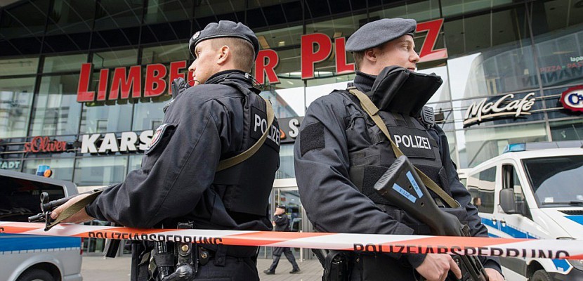 Allemagne: un centre commercial fermé par crainte d'un attentat