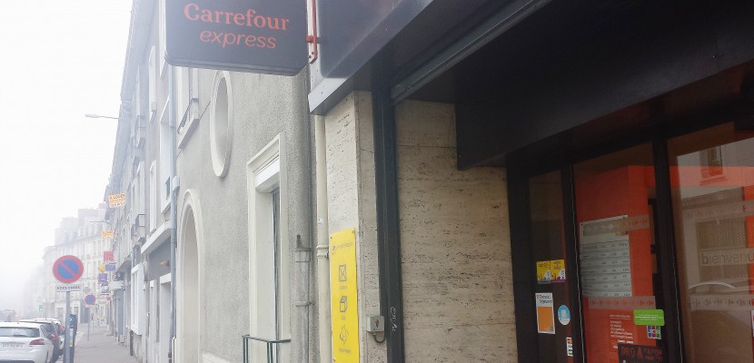 Caen. A Caen, la Poste ouvre un guichet au Carrefour Express rue de Bayeux