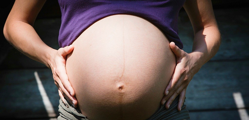 Selon l'INSEE, on devient mère de plus en plus tard: à 28,5 ans en moyenne