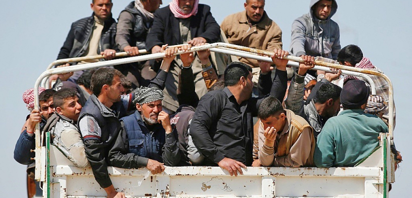 De plus en plus d'habitants fuient Mossoul, la crise humanitaire s'aggrave