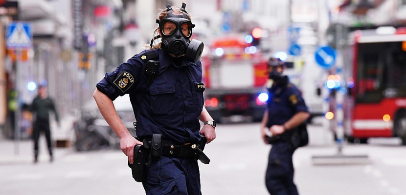 Camion fou à Stockholm: un "attentat", des morts selon les services de sécurité