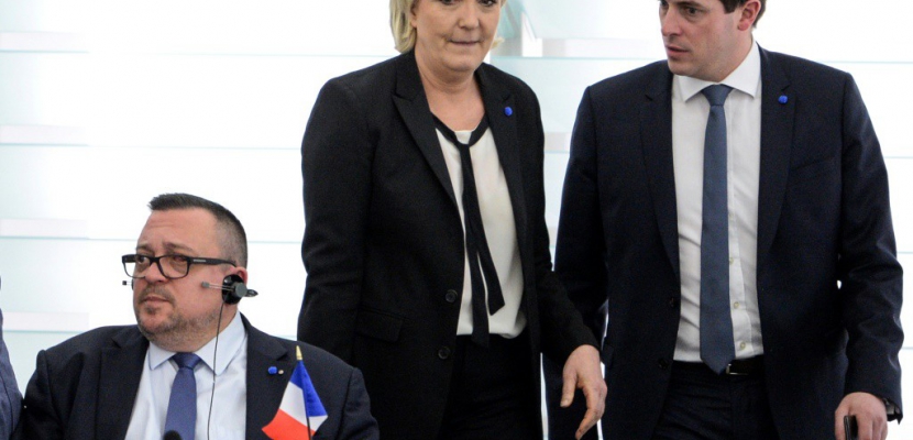Vel d'Hiv: Bay défend la position "gaullienne" de Marine Le Pen
