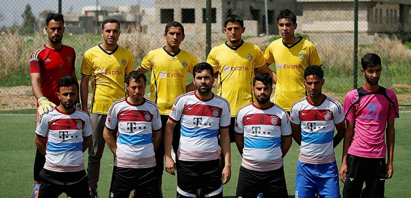 A Mossoul, l'EI parti, les footballeurs s'en donnent à coeur joie