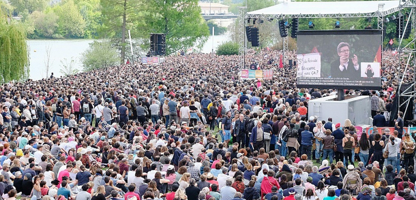 A Toulouse, Mélenchon offre à la foule un "hymne à la liberté"