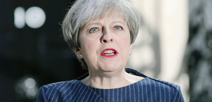 Royaume-Uni: Theresa May appelle à des législatives anticipées